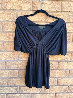 10/$25 • Guess Jeans Black V-Neck Gathered Elastic Waist Top